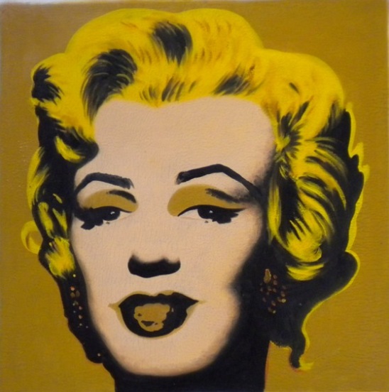store falso d'autore Marylin su sfondo oro di Andy Warhol